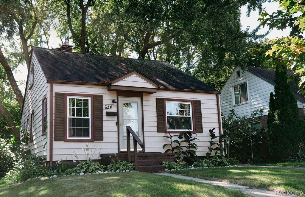 634 Wesbrook Street, Pontiac