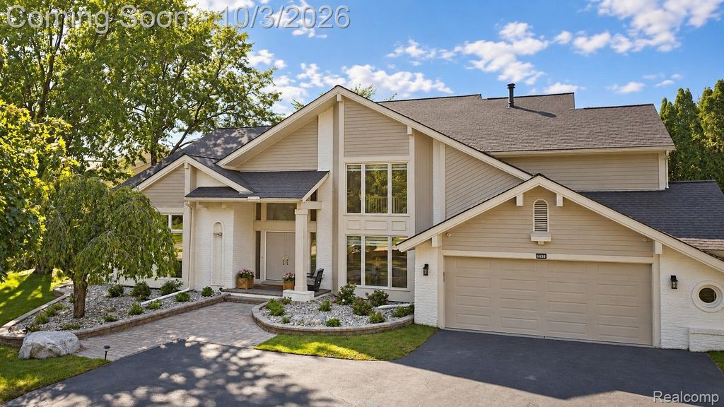 4833 Panorama Circle, West Bloomfield