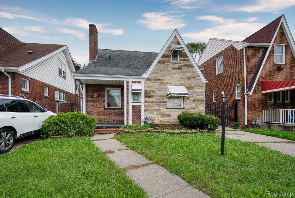 13644 Castleton Street, Detroit