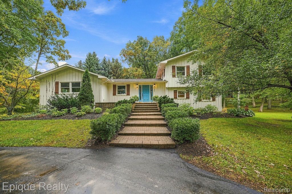 5355 Bullard Road, Fenton