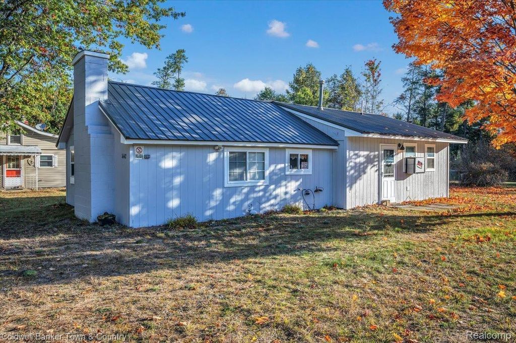1642 Willett Road, St. Helen