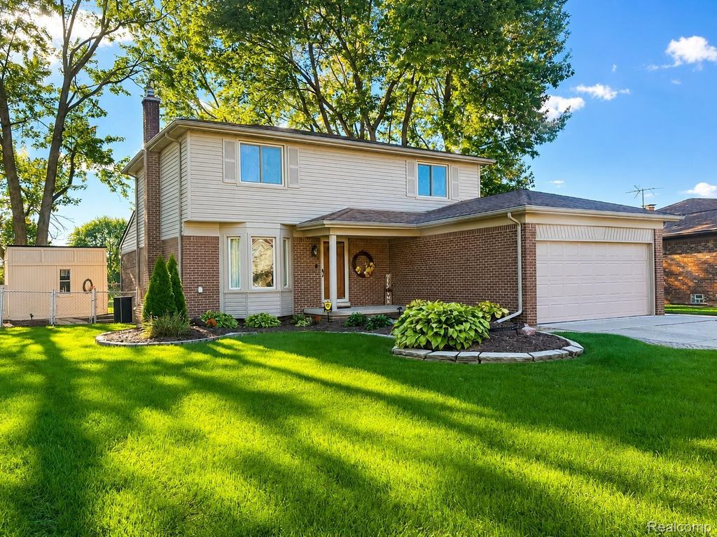 38931 Harrison Drive, Sterling Heights