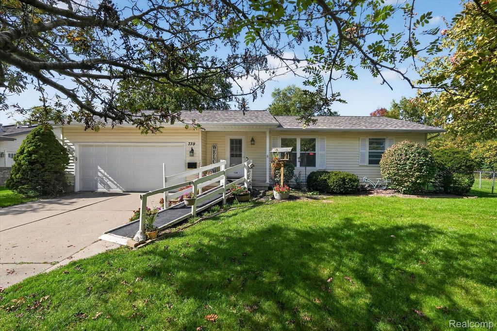 739 Surfwood Lane, Davison