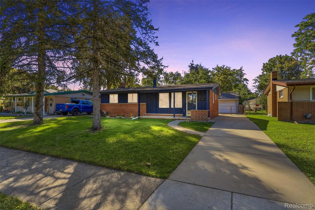 9101 Merriman Road, Livonia