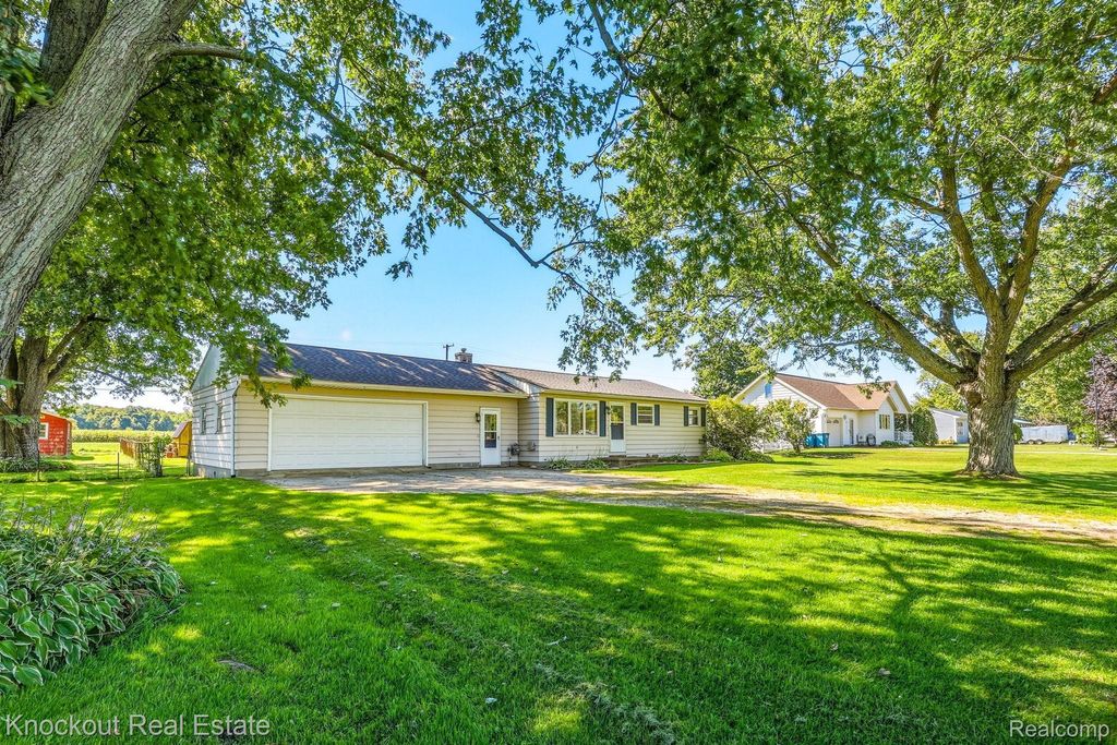 5075 Millington Road, Millington