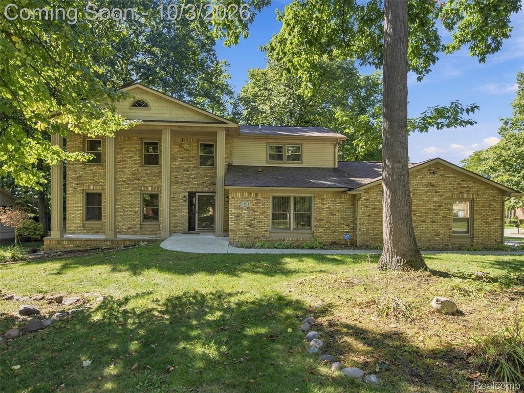 1304 Kings Carriage Road, Grand Blanc city