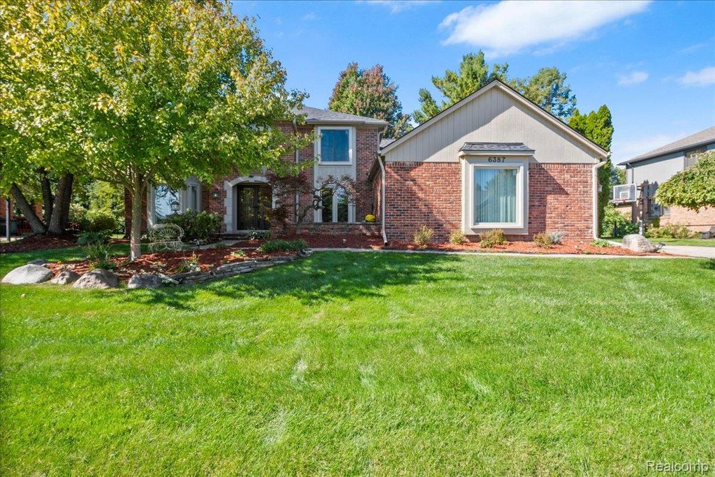 6387 Tanglewood Drive, Troy
