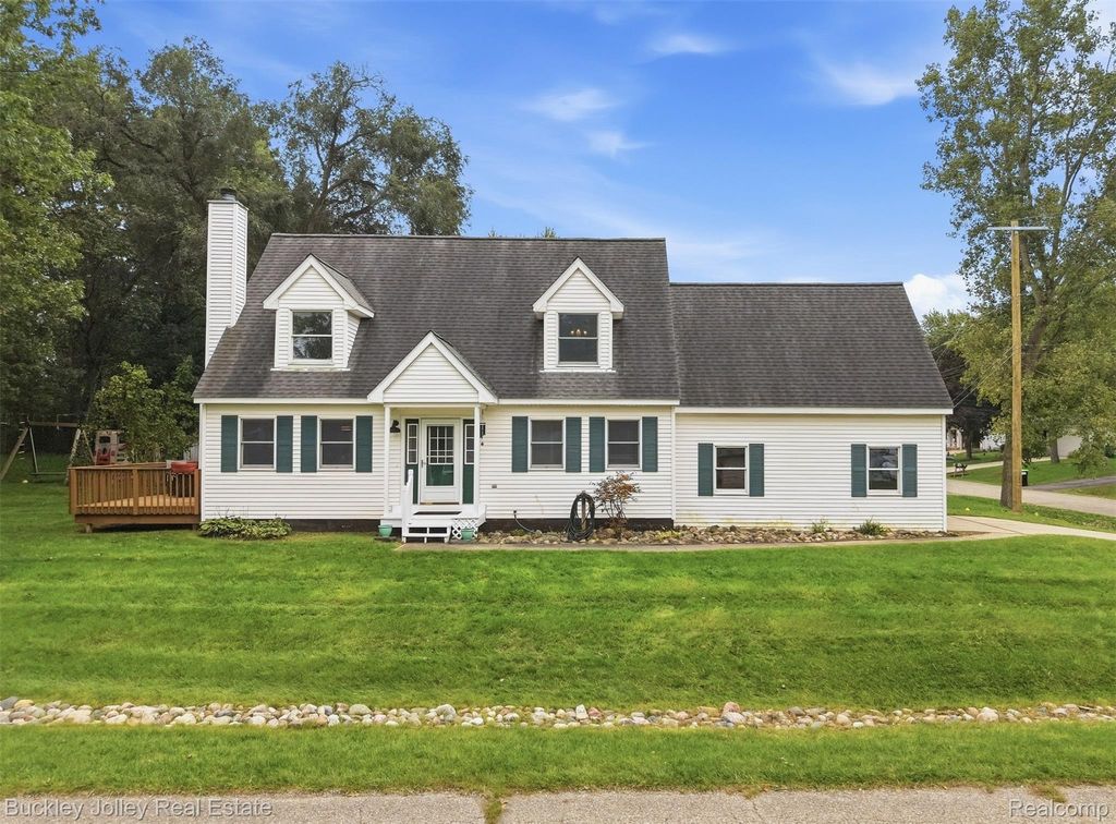 3315 Charlotte Drive, Brighton