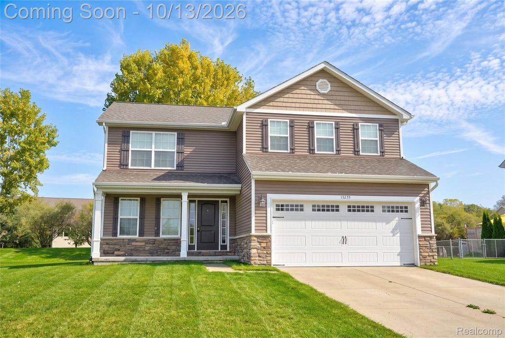 13235 River Bend Drive, Fenton charter township