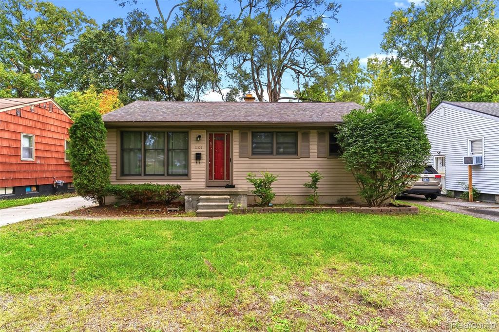 1101 Mohawk Avenue, Flint