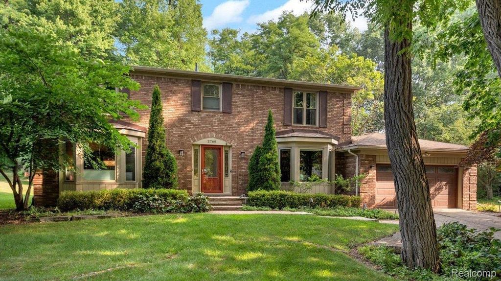 2768 Homewood Drive, Troy
