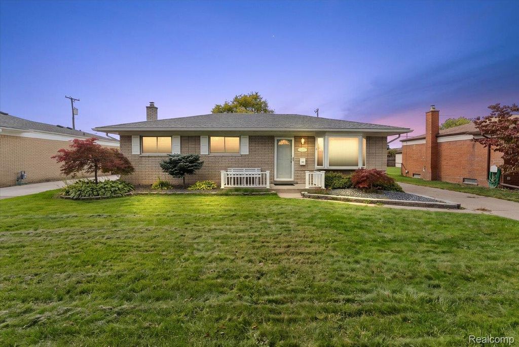33759 Cornelissen Drive, Sterling Heights