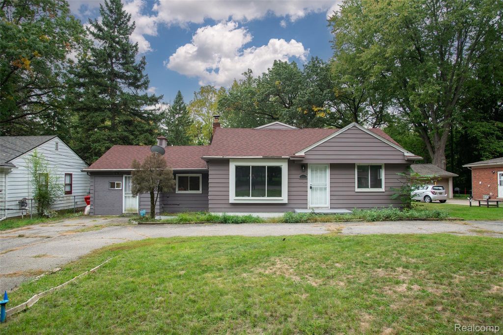 21613 Wallace Drive, Southfield