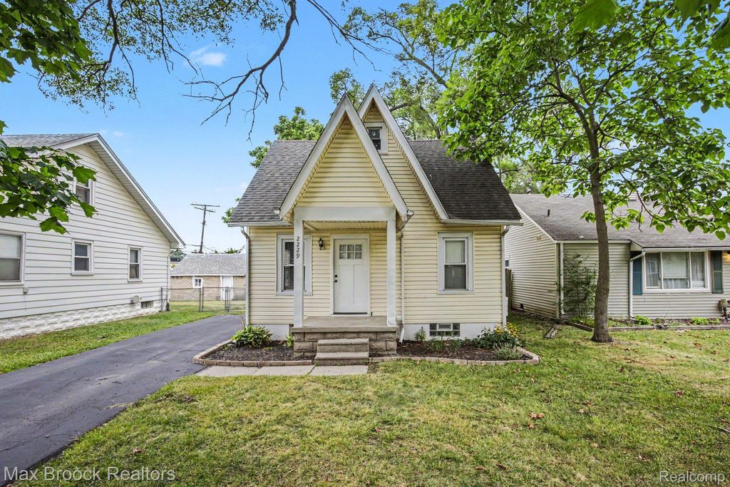 2229 Rosemary Avenue, Waterford