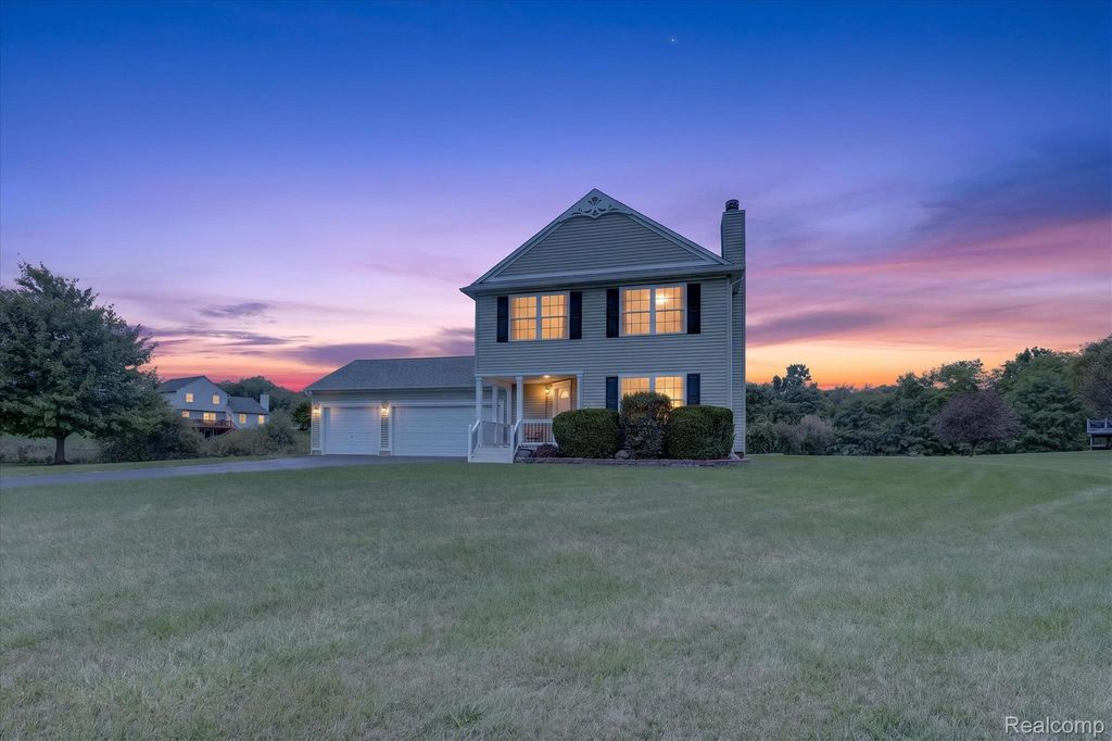 12443 Peabody Drive, Fenton