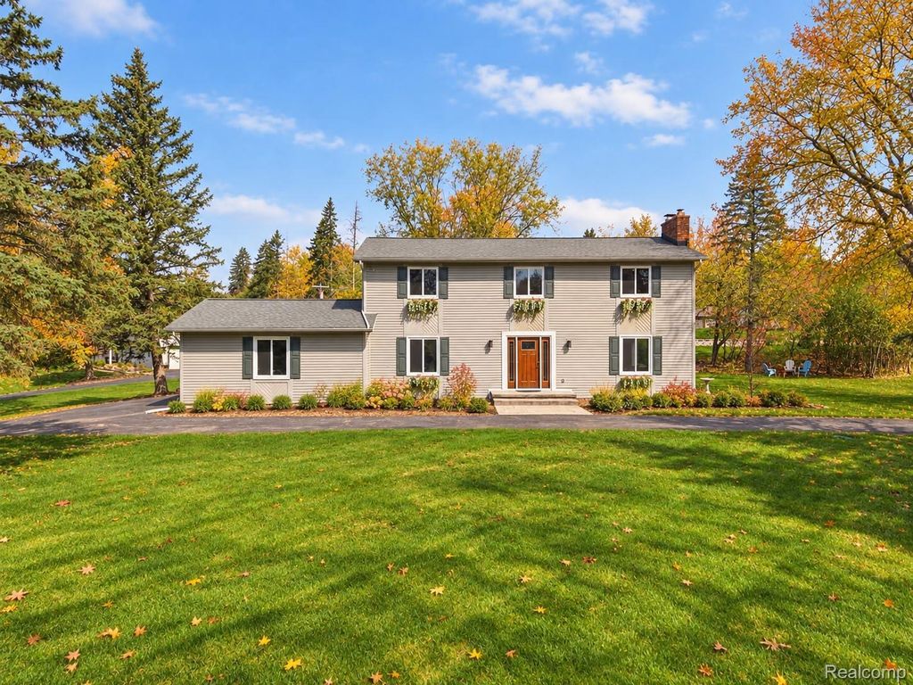 1848 Packer Road, Bloomfield Hills
