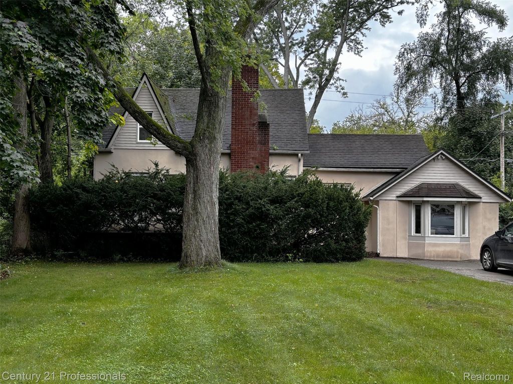 19435 Angling Street, Livonia city