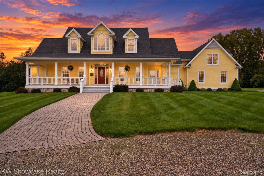 6624 W Coon Lake Road, Howell