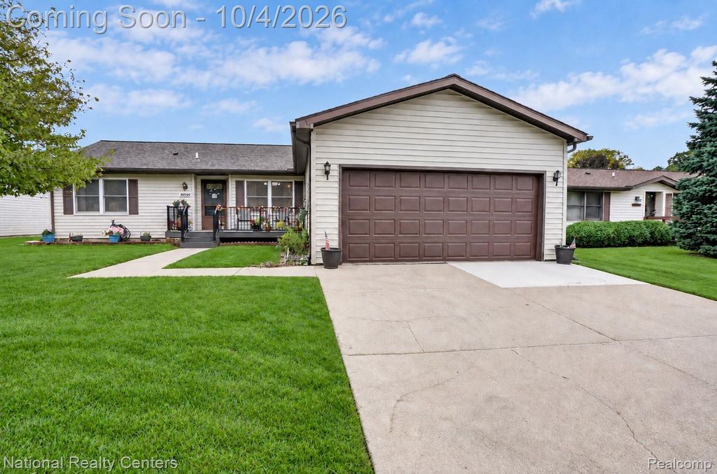38549 Chestnut Lane 56, Westland
