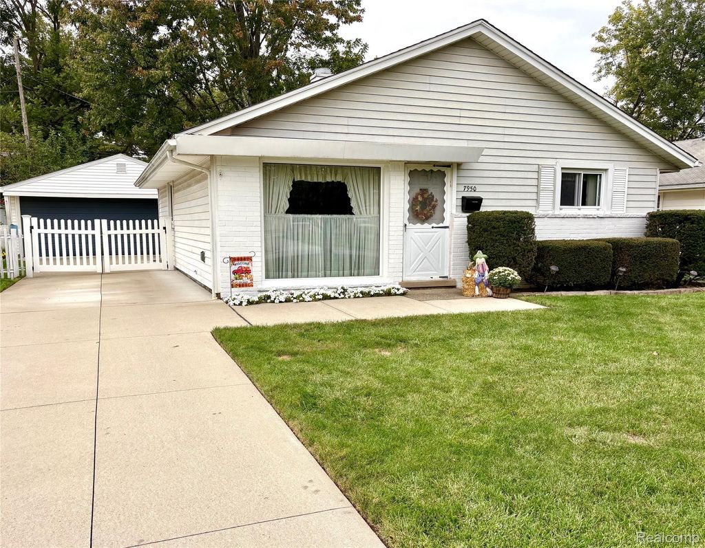 7950 Clippert Street, Taylor