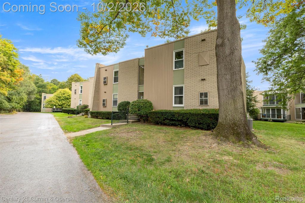 32995 Fargo Street, Livonia