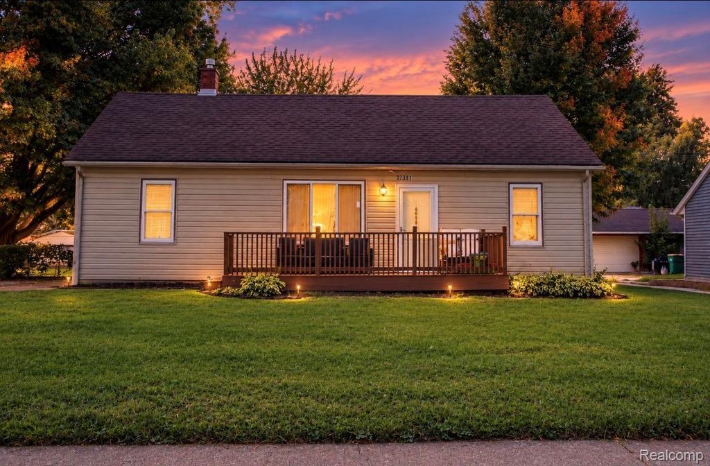 37391 Saint Joseph Drive, Sterling Heights
