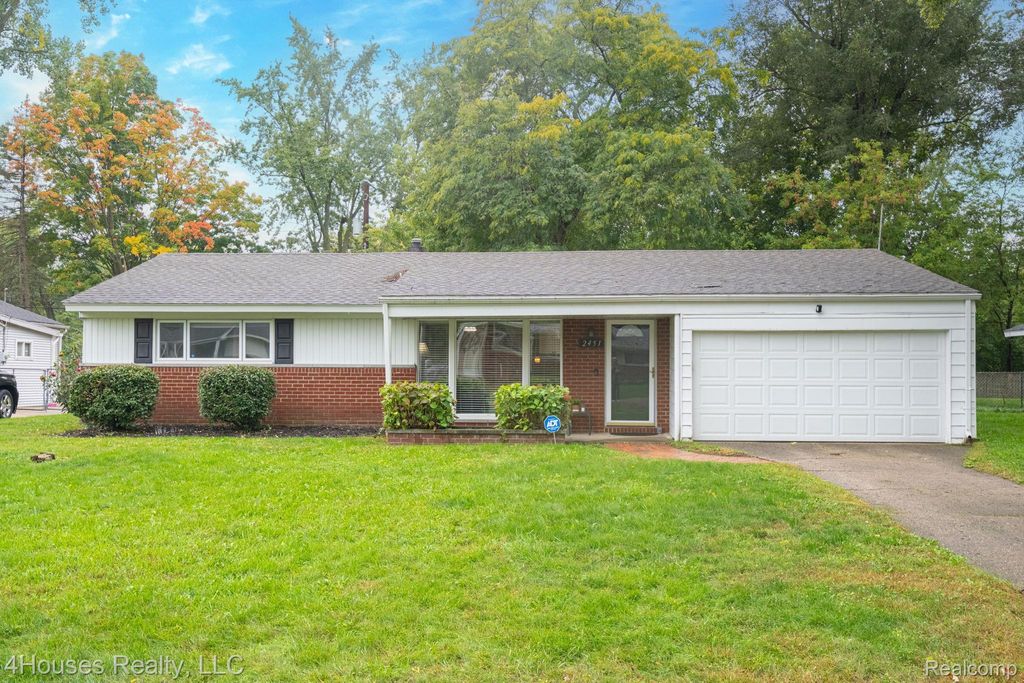 2451 Lafay Drive, West Bloomfield