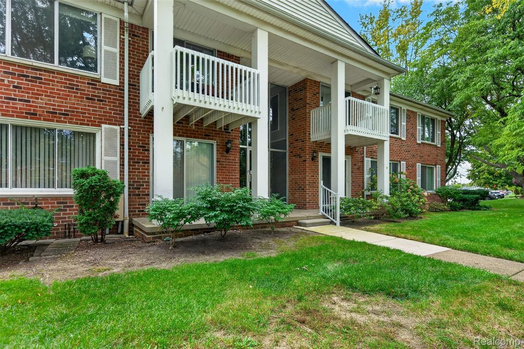 42241 Toddmark Lane, Clinton Twp