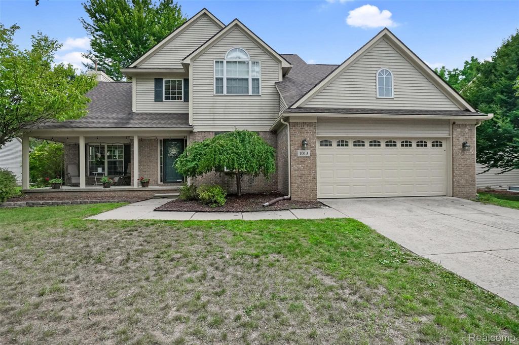 1013 Oak Cluster Drive, Howell city