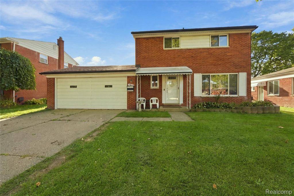 29615 Roan Drive, Warren