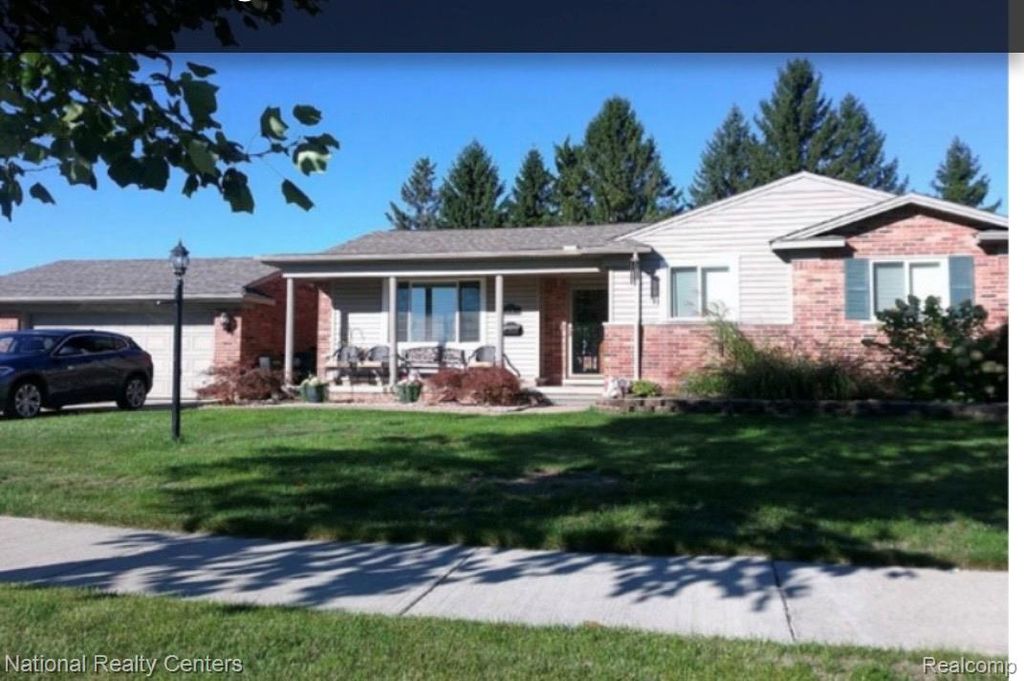 17115 Stamwich Street, Livonia