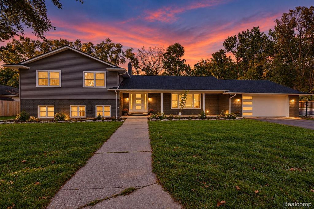 15879 Millar Road, Clinton Twp