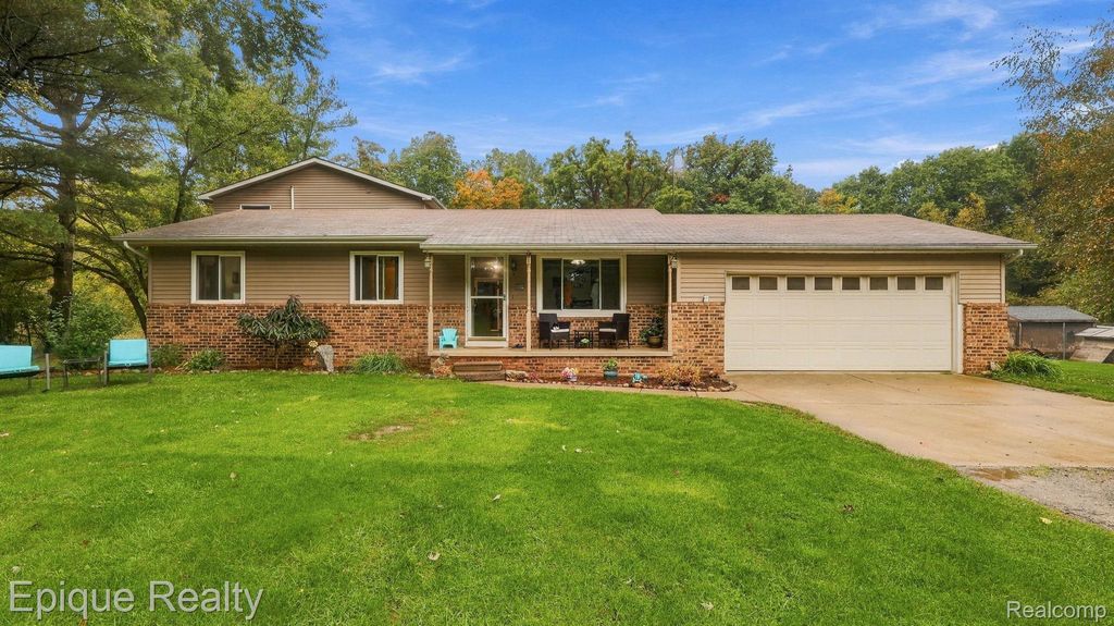 6320 Winegar Road, Perry
