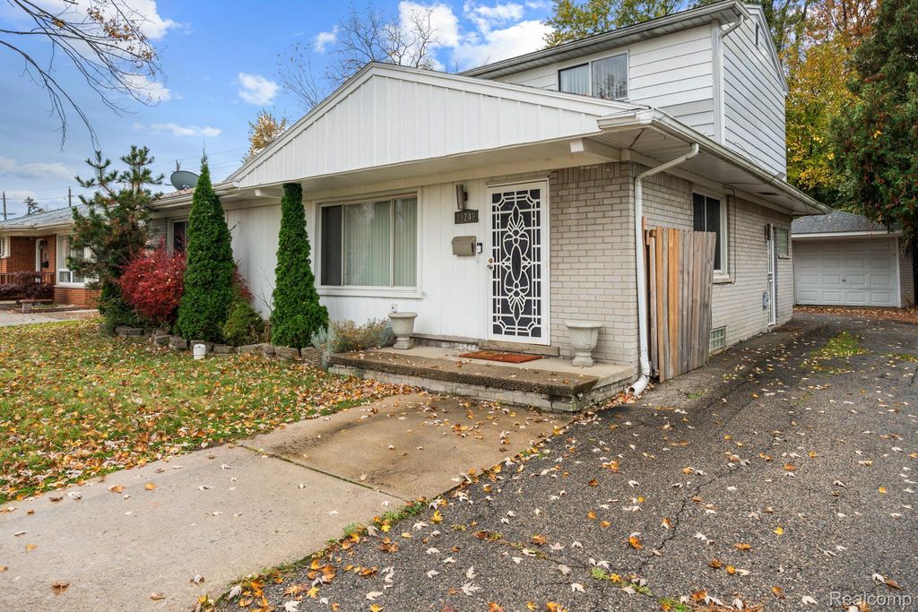 29249 Everett Street, Southfield