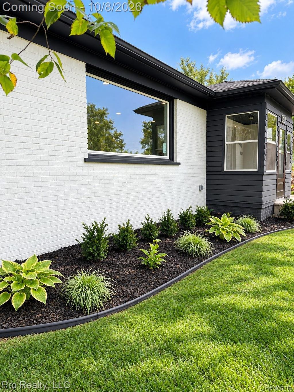 437 W Meyers Avenue, Hazel Park