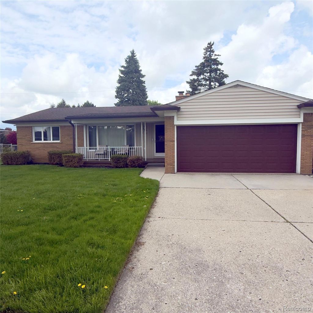 19385 Skyline Street, Roseville
