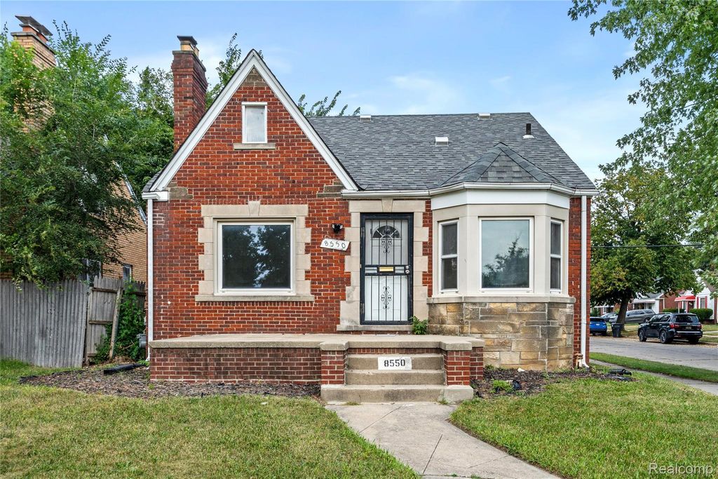 8550 W Outer Drive, Detroit