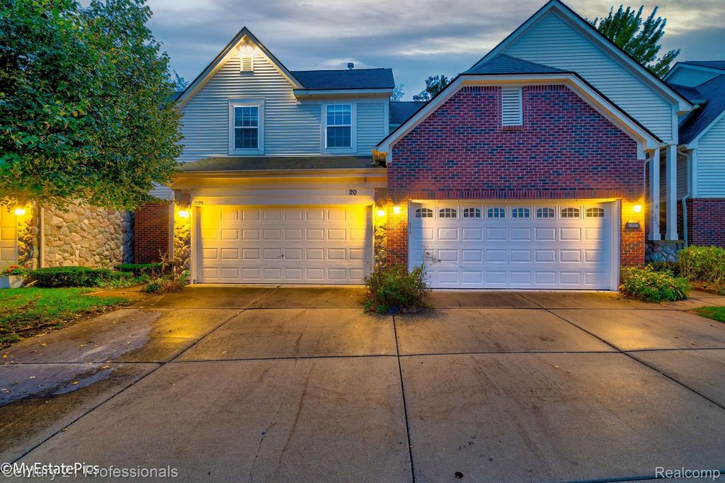 2195 Preserve Circle E 97, Canton