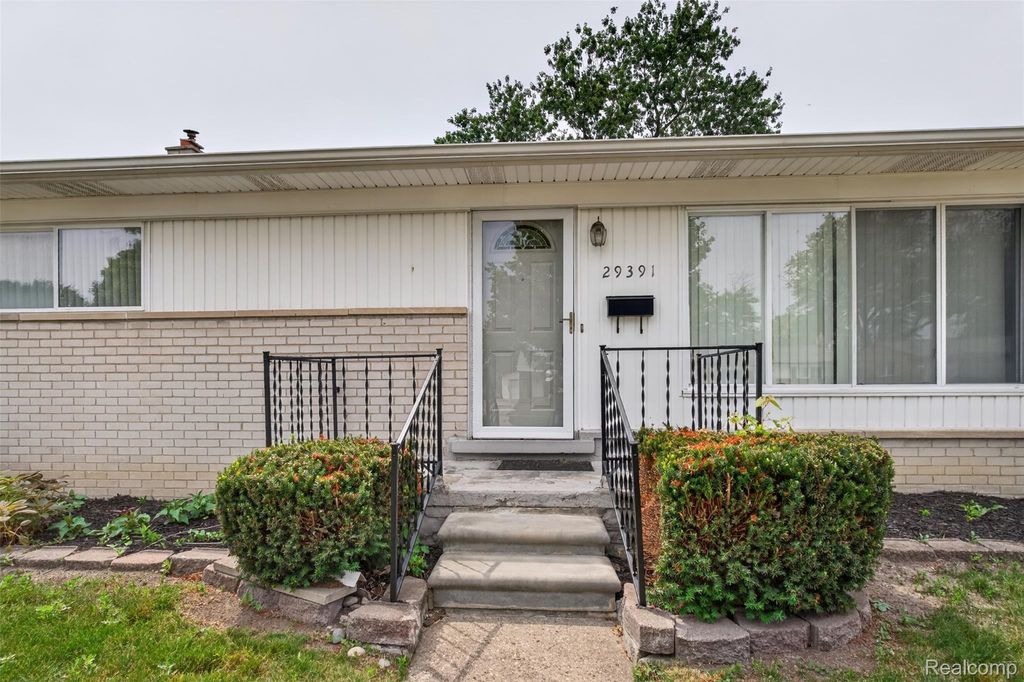 29391 Mark Avenue, Madison Heights