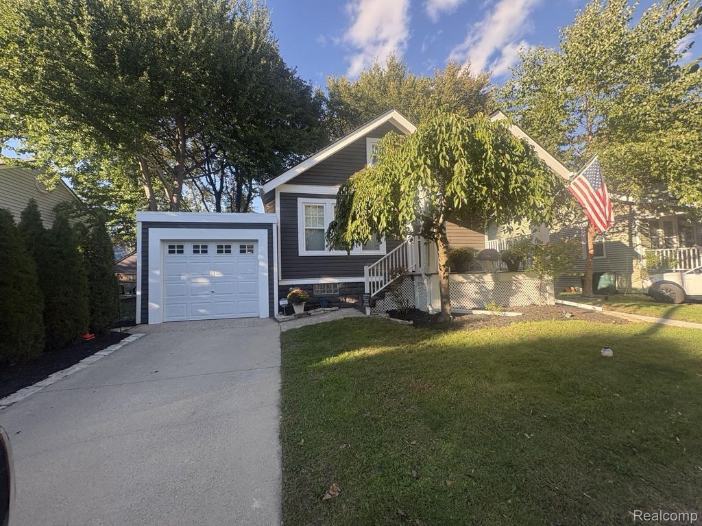 205 University Street, Ferndale