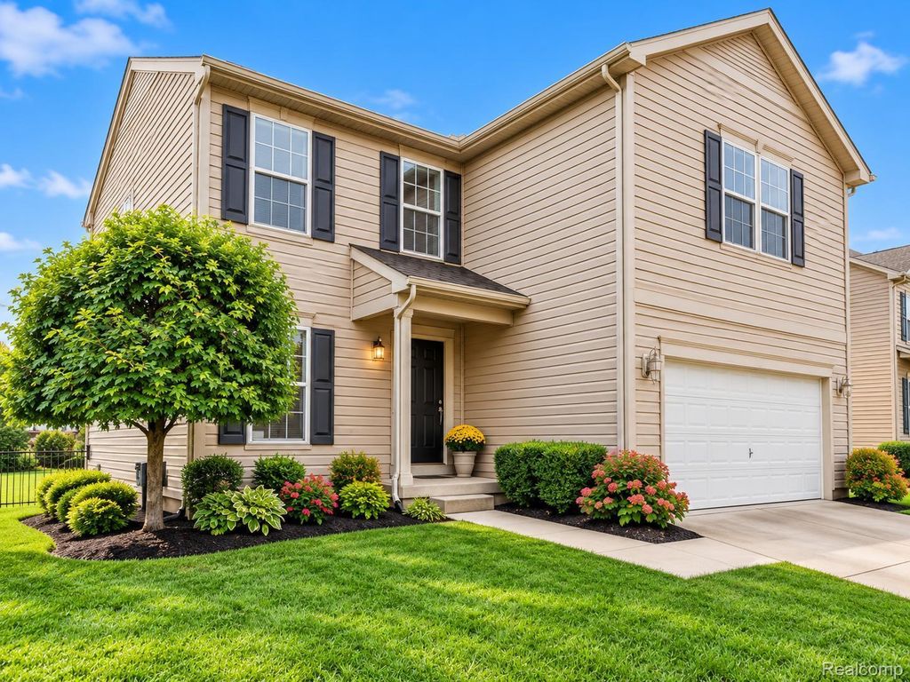 8601 Kalamazoo River Drive, Fowlerville