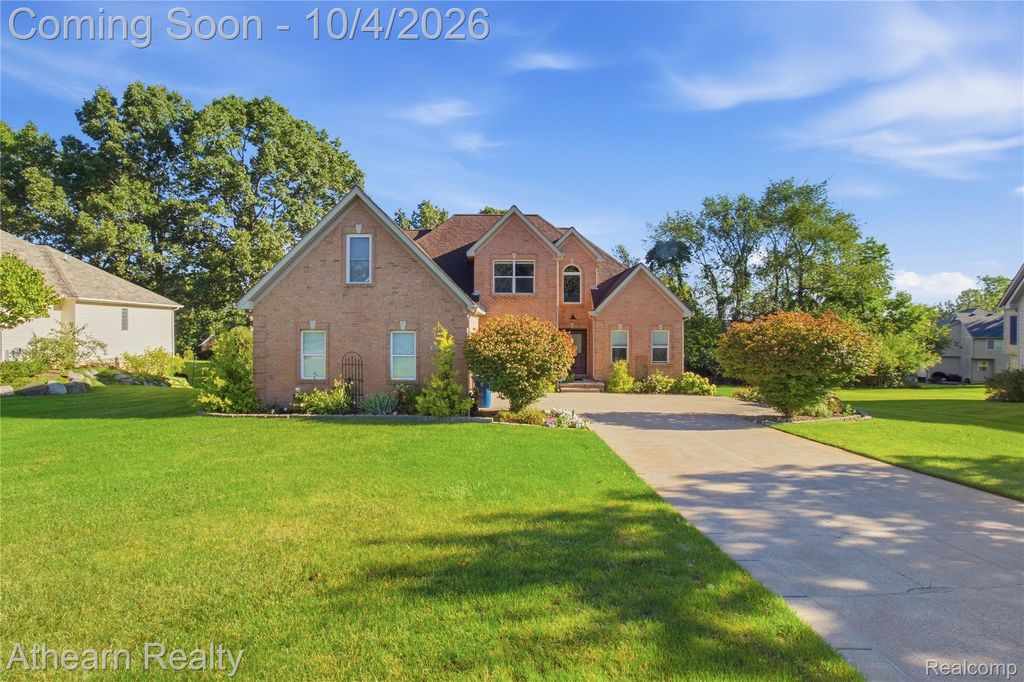 16189 Hill Forest Drive, Fenton charter township