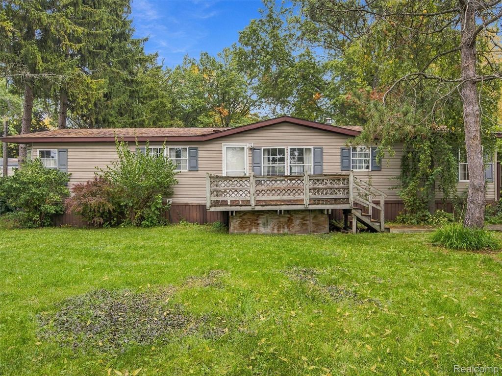 26637 Magnolia Lane, Warren