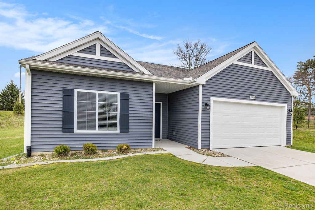 203 Cherry Street, Litchfield