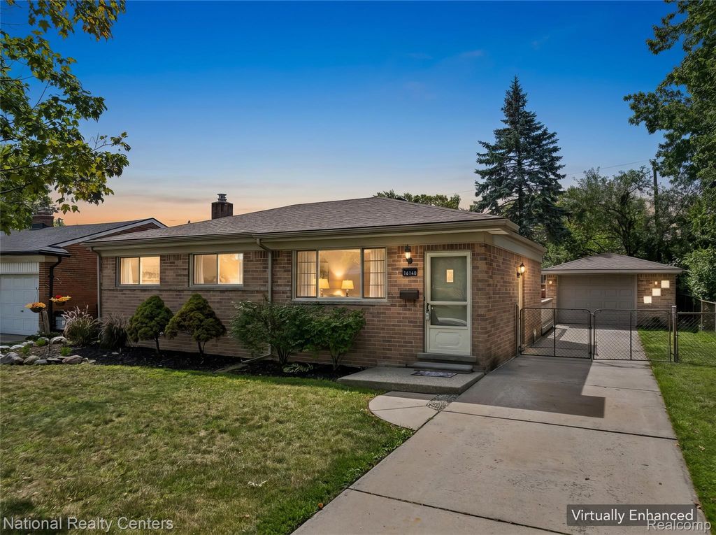 16140 Kennedy Street, Roseville