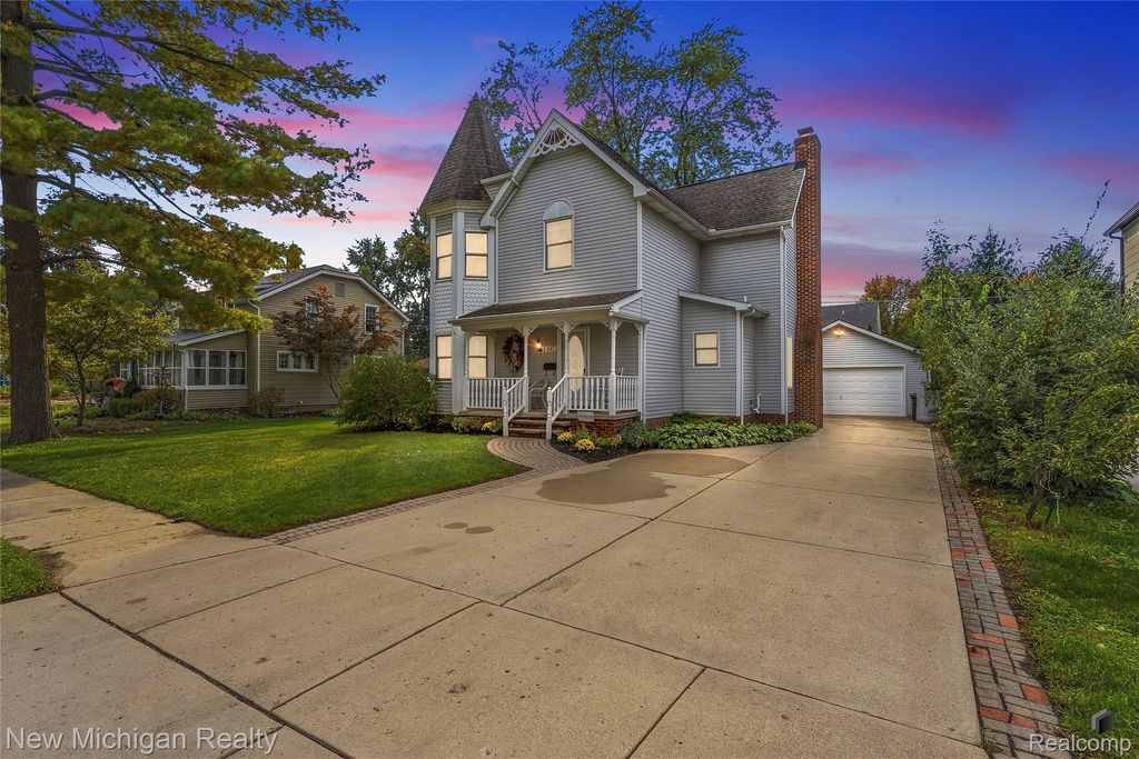 445 Crystal Street, Milford