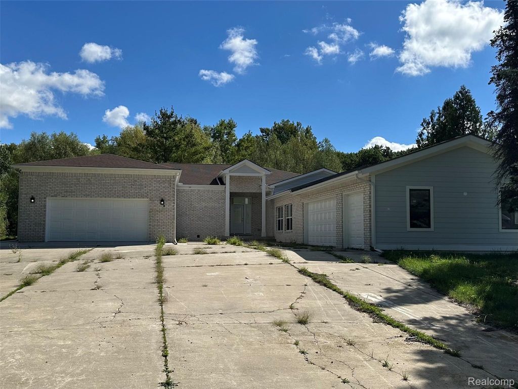 1376 Cedar Drive, Imlay City