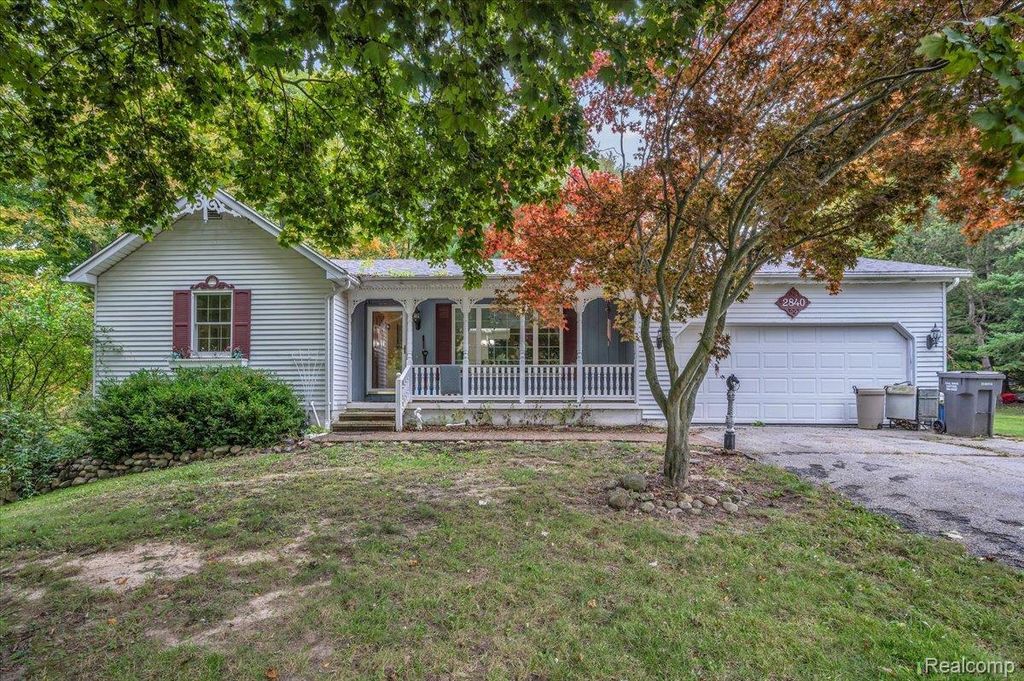 2840 Watchhill Drive, Lapeer