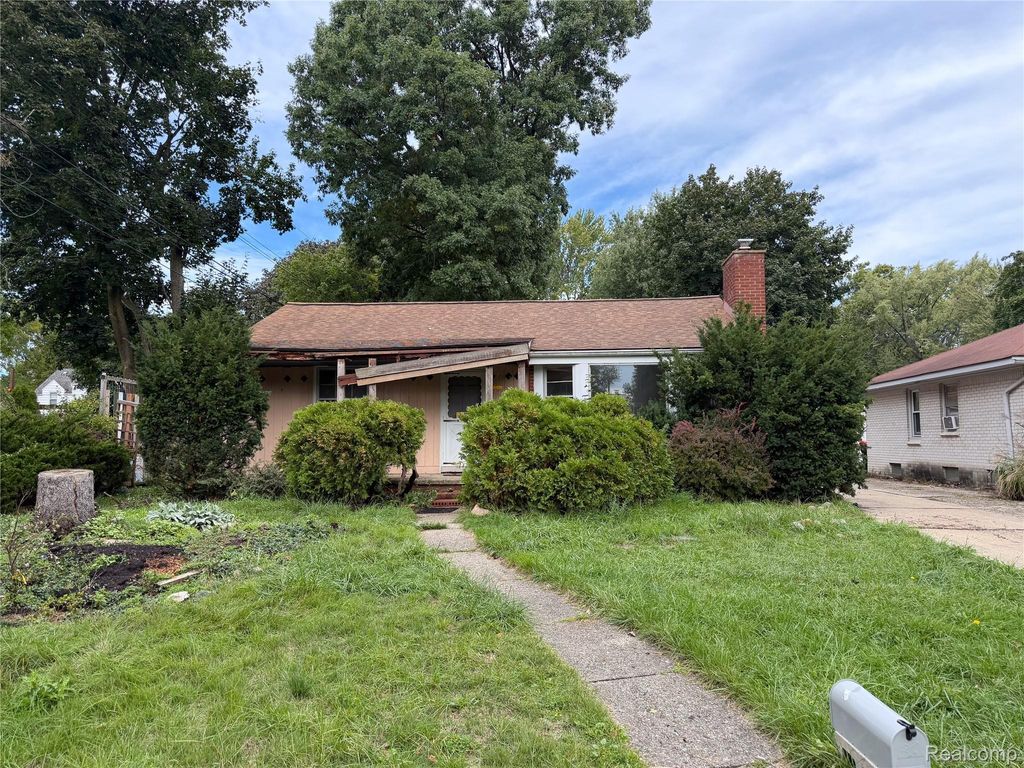 17358 San Quentin Drive, Southfield