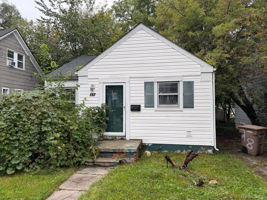 28 S Marshall Street, Pontiac